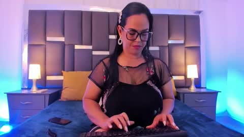 Snapshot of talianavega chatting on September 26, 5:32 pm tali online show from September 26, 5:32 pm