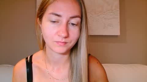  Kira  online show from October 22, 6:07 am