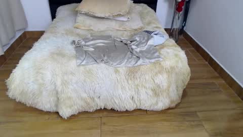 Hi im sara online show from March 29, 1:21 pm