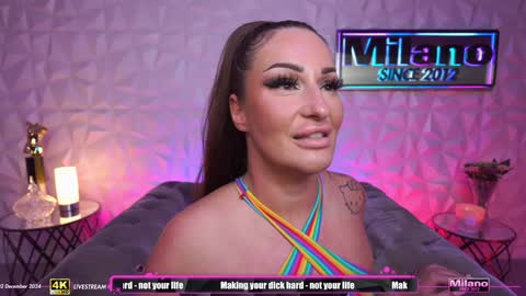 Snapshot of tamaramilano chatting on December 2, 9:10 am TamaraMilano online show from December 2, 9:10 am