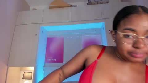 Tami online show from May 7, 8:34 pm