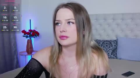 Snapshot of tamarrafox chatting on October 19, 8:55 pm TamarraFox online show from October 19, 8:55 pm
