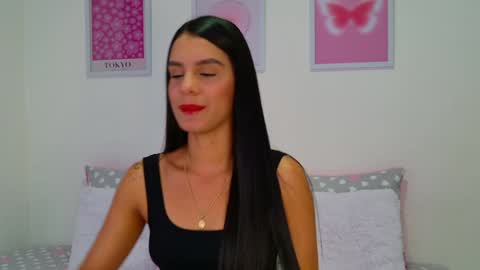 Snapshot of tamy_sweet01 chatting on February 5, 12:10 am tamy sweet01 online show from February 5, 12:10 am