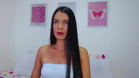 Snapshot of tamy_sweet01 chatting on January 6, 10:58 pm tamy sweet01 online show from January 6, 10:58 pm