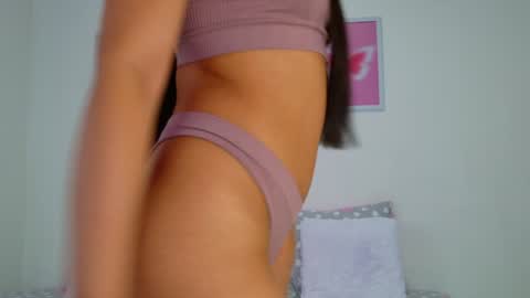 Snapshot of tamy_sweet01 chatting on February 1, 3:30 am tamy sweet01 online show from February 1, 3:30 am