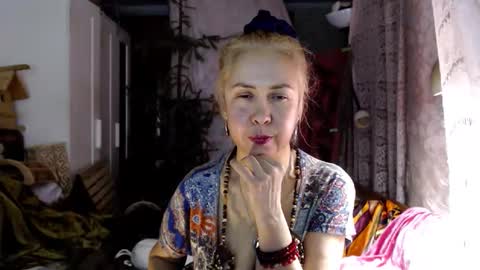 Milena online show from November 13, 1:10 pm