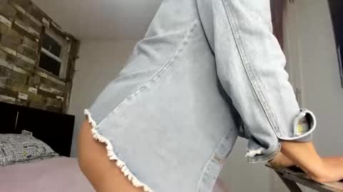 Snapshot of taniabonnet_ chatting on February 18, 11:52 pm taniabonnet online show from February 18, 11:52 pm