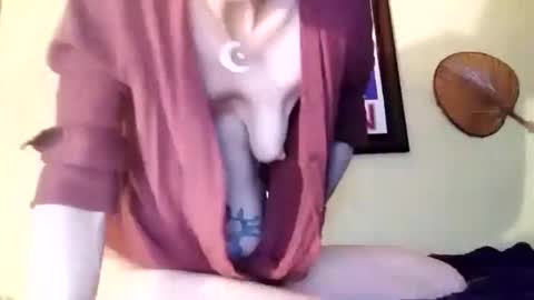 Snapshot of tara462 chatting on February 18, 10:05 am Tara online show from February 18, 10:05 am