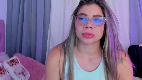 taragreyt_ online show from July 17, 2:21 pm