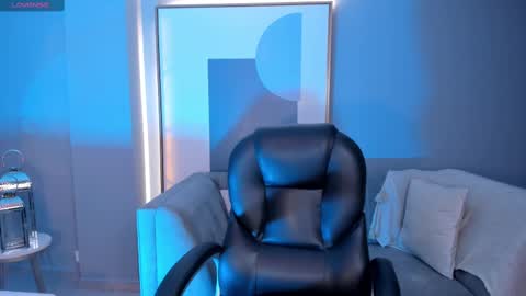 Tara Lawrence online show from March 5, 3:18 am