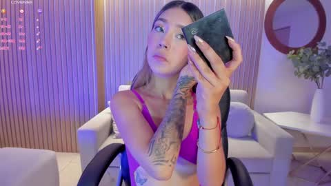 Tara Lawrence online show from March 1, 3:21 am