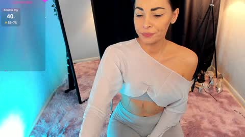 Snapshot of tashahoney chatting on December 15, 9:31 pm Tasha online show from December 15, 9:31 pm