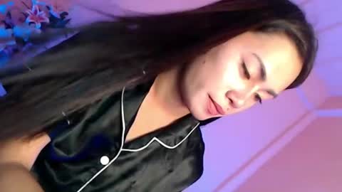 Vannesa online show from July 18, 5:55 am