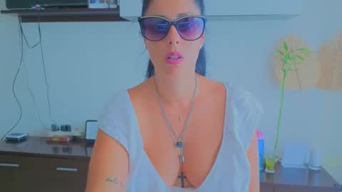 Snapshot of tatiana2224 chatting on September 19, 4:17 pm tatiana2224 online show from September 19, 4:17 pm