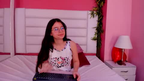 tatiana_arboleda online show from March 21, 8:19 am