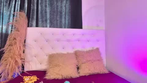 tatix online show from July 27, 6:49 pm