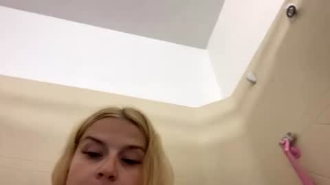 Tattedlilmama online show from July 10, 2:28 pm