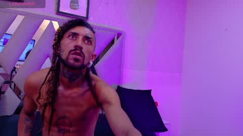 Mara y Dominic online show from April 11, 11:08 pm