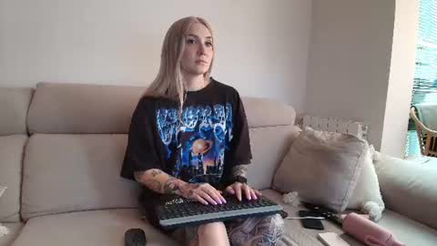 tattoobbgirl online show from July 11, 5:13 pm