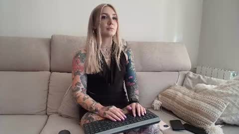 tattoobbgirl online show from July 28, 2:35 pm
