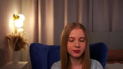 Taya online show from June 8, 5:03 pm