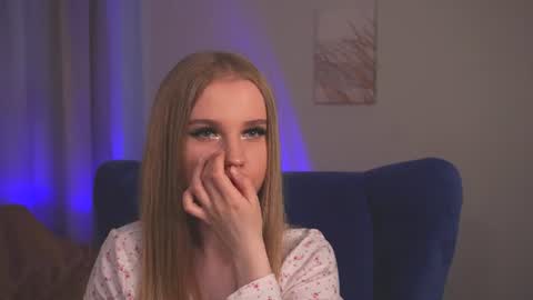Taya online show from June 16, 3:57 pm