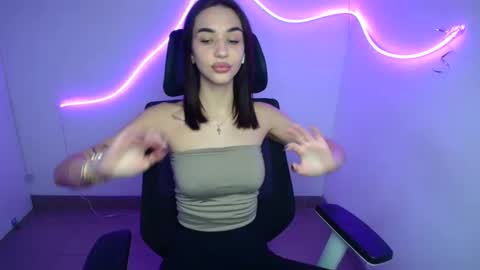 Snapshot of tayla_candy chatting on September 25, 8:13 am Tayla online show from September 25, 8:13 am