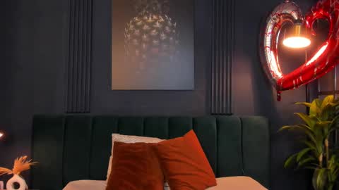 Taylor Bennet online show from March 8, 12:07 pm