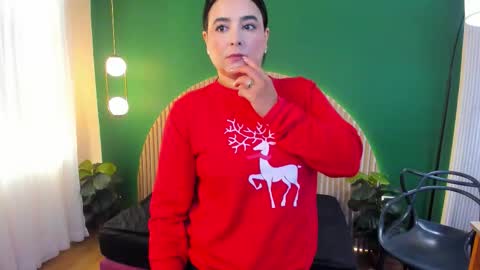 Taylor Bennet online show from December 14, 11:38 am