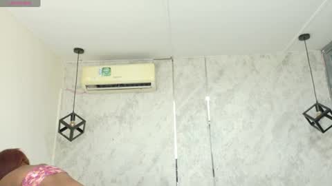 taylor_gil0 online show from July 2, 12:55 pm
