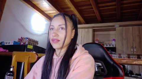 taylor_swift12 online show from February 27, 2:22 am