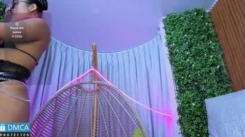 Tay online show from October 9, 4:05 am