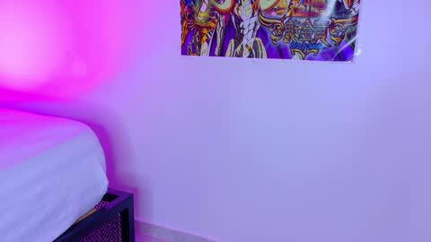 TAYLOR  online show from February 2, 12:04 pm