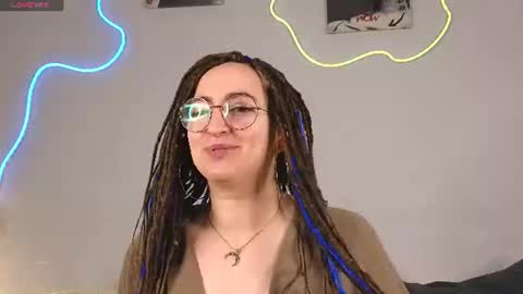 Lady Oudrey online show from July 25, 6:20 am