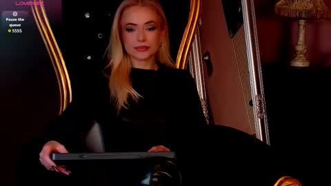 teasingjulianna online show from November 11, 10:40 pm