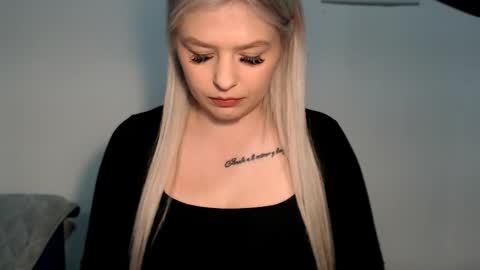 Teeyara  online show from February 26, 9:08 am