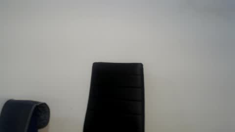 Teeyara  online show from November 15, 1:12 pm