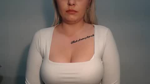 Teeyara  online show from January 8, 6:56 pm