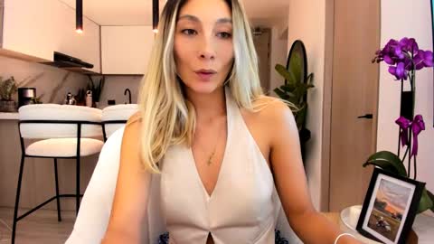 Amy No penetration Virgiin giirl online show from March 2, 4:07 am
