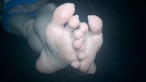 Viv West online show from October 24, 5:03 am