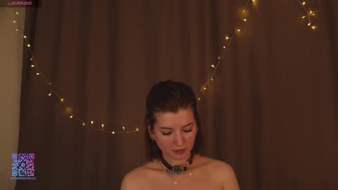 Sarah     online show from December 4, 6:48 am