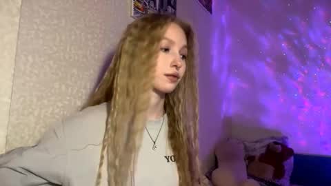 Im Olivia online show from October 15, 3:03 pm