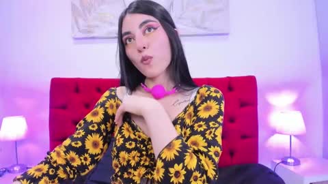 Snapshot of teresa_moon chatting on December 4, 8:07 pm  TERESA  Give me a good rating if you enjoy my show  online show from December 4, 8:07 pm