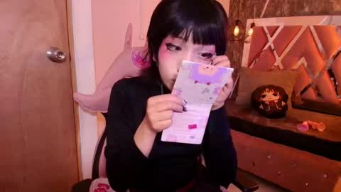 Terra Elowen online show from January 18, 11:50 am