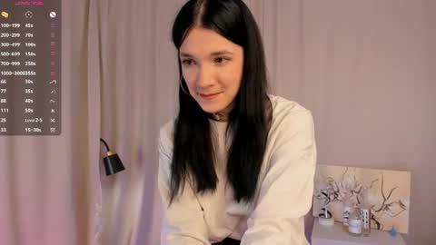 Caroline online show from June 24, 5:12 pm