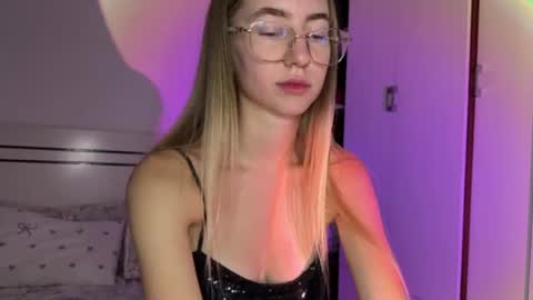tessa_calmness online show from July 19, 5:10 am