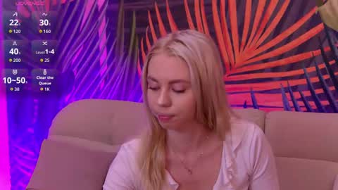 Tessa online show from July 20, 9:12 am