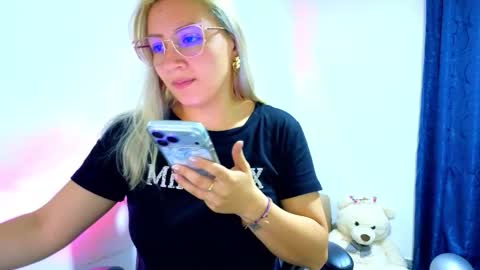 Tessy online show from February 5, 8:23 pm