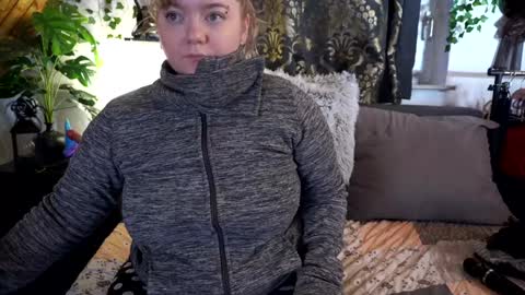 Snapshot of tessawinter chatting on January 29, 4:30 pm Tessa online show from January 29, 4:30 pm