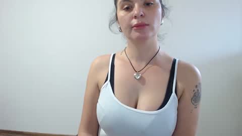 naughty tess online show from December 28, 9:31 am